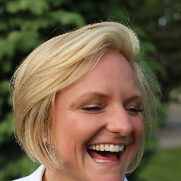 Meet your Posher, Katie - Picture 1 of 1